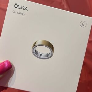 Oura Ring 4 in Gold and Silver